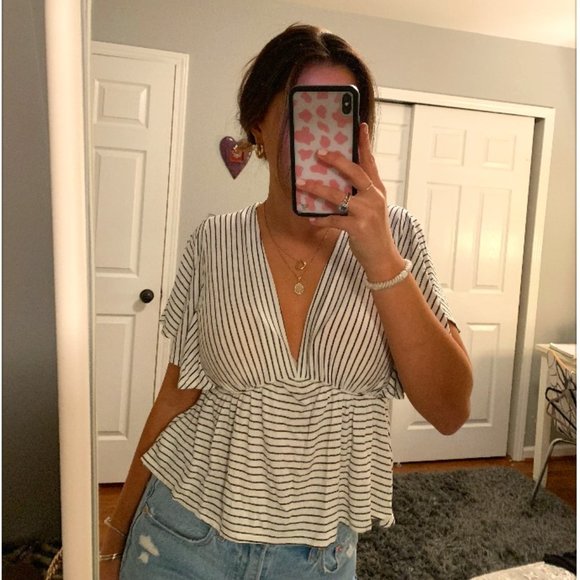 *MUST GO CLOSET CLEANOUT* WINWIN APPERAL STRIPE BLOUSE - Picture 3 of 3